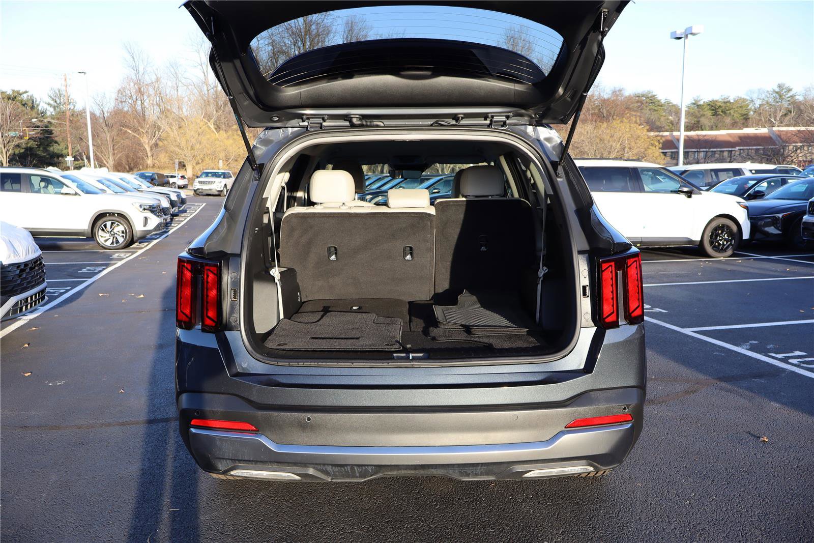 Certified 2025 Kia Sorento S image 4