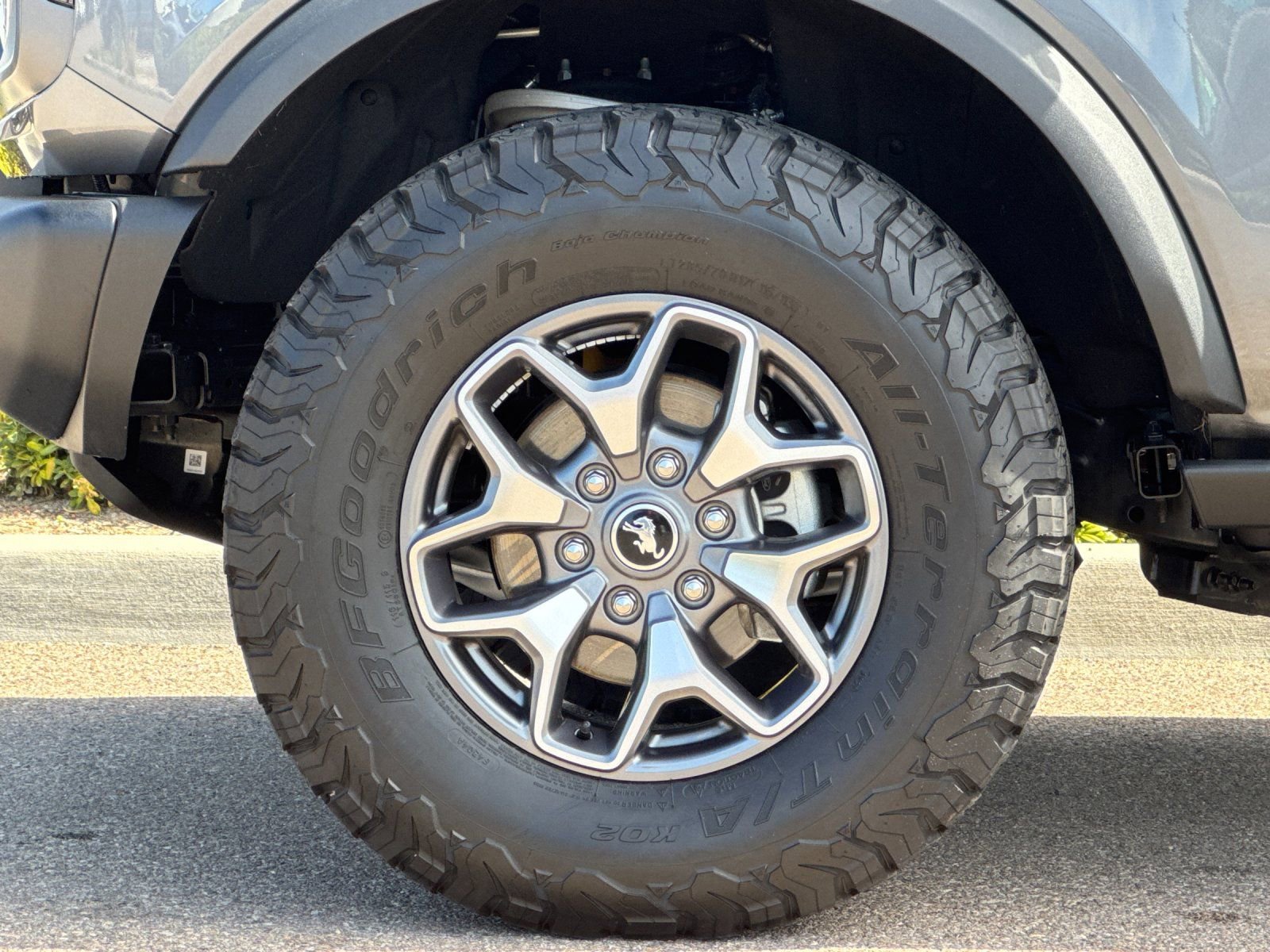 Used 2025 Ford Bronco Badlands image 34