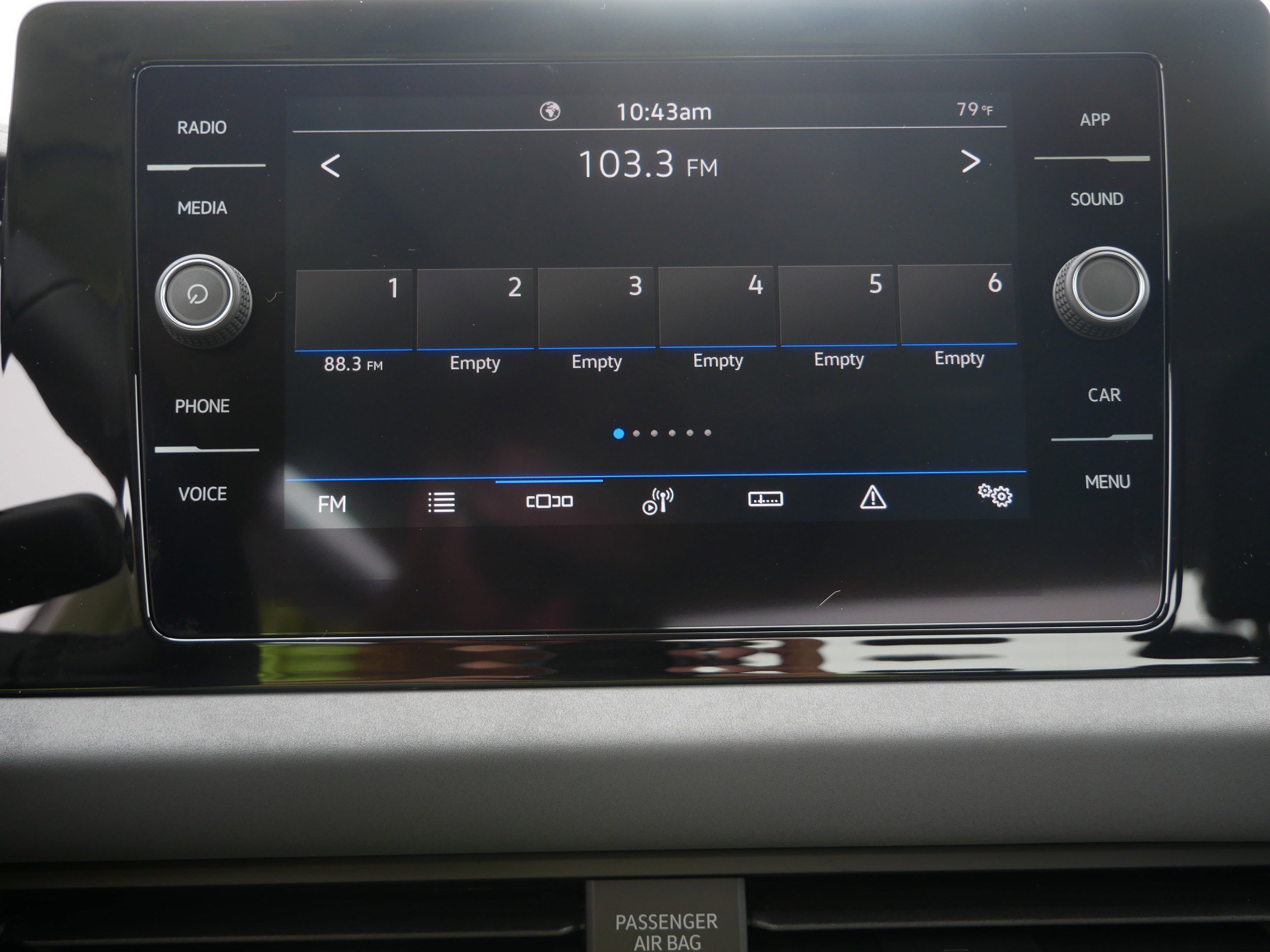 New 2025 Volkswagen Jetta SE image 8