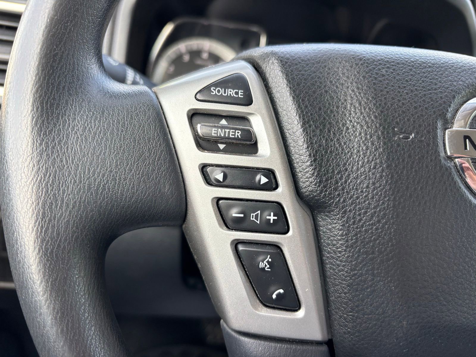Used 2019 Nissan Titan S AWD/4WD image 15