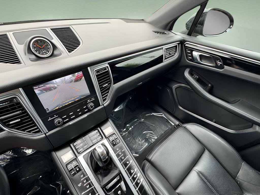 Used 2018 Porsche Macan Sport Edition image 27