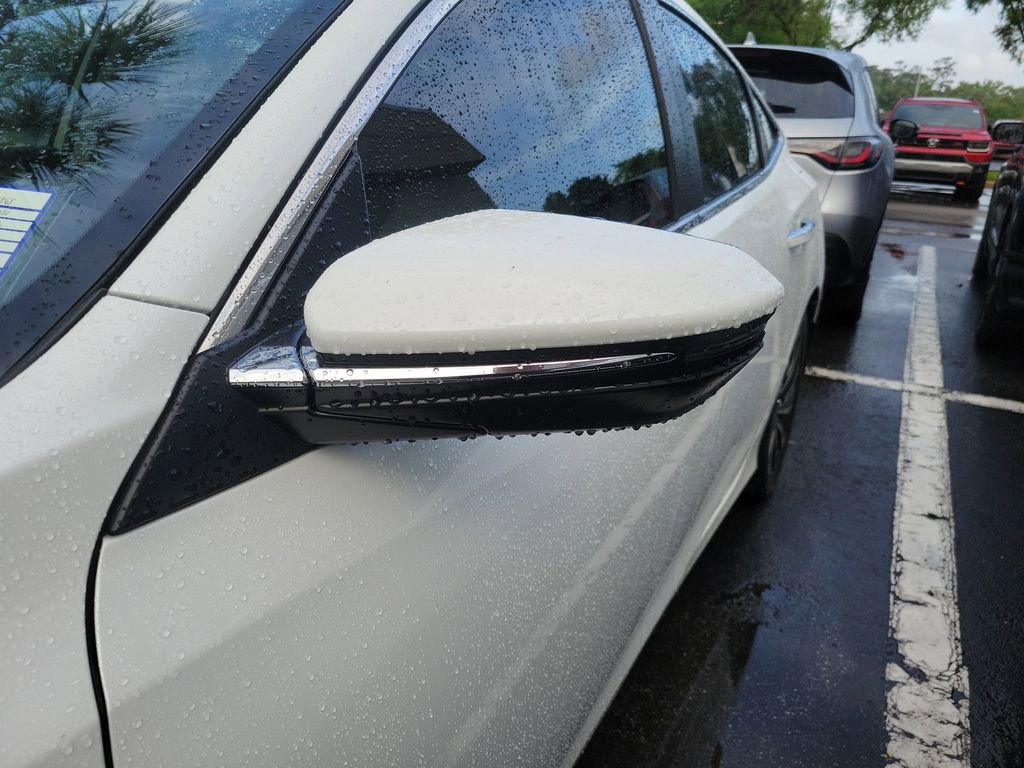 Used 2021 Honda Insight Touring image 5