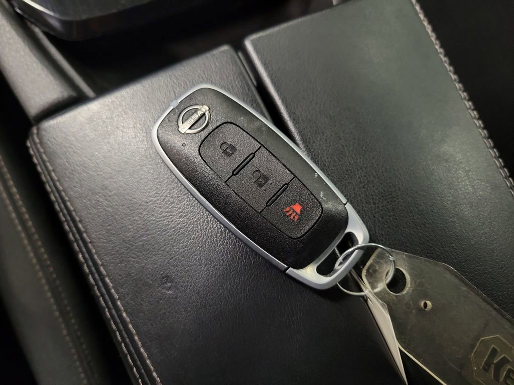 Used 2023 Nissan Rogue S image 15