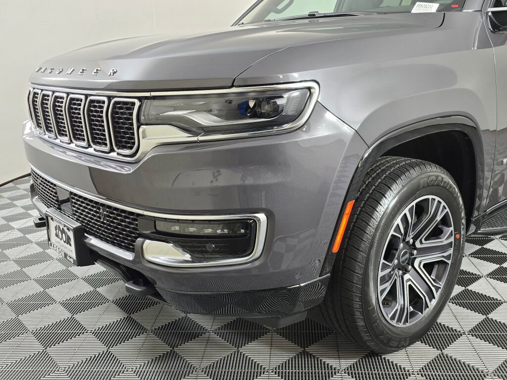 New 2025 Jeep Wagoneer 4WD w/ HD Trailer Tow Package image 11