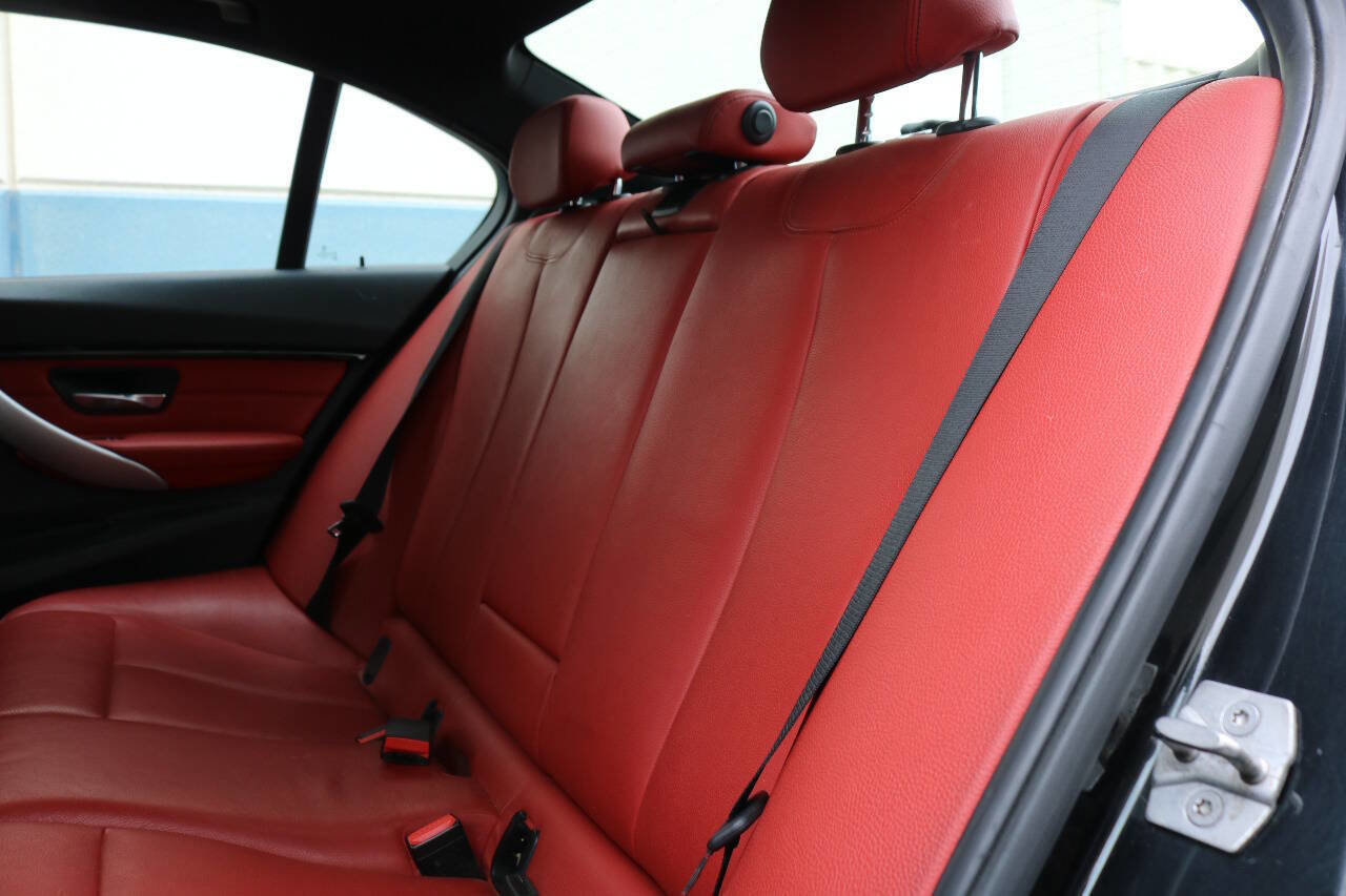 Used 2016 BMW 340i xDrive Sedan image 13