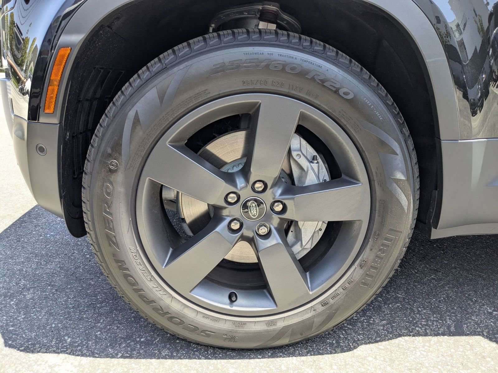 Used 2025 Land Rover Defender 130 S image 27