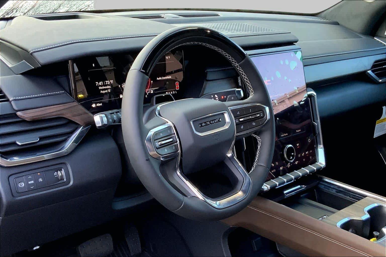 New 2027 GMC Acadia Denali Ultimate w/ LPO, Floor Liner Package FWD image 7