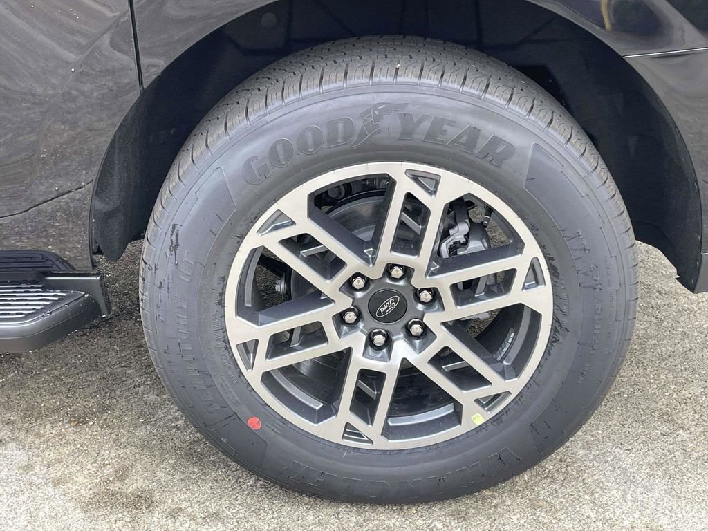 New 2026 Ford Expedition Max Active image 9