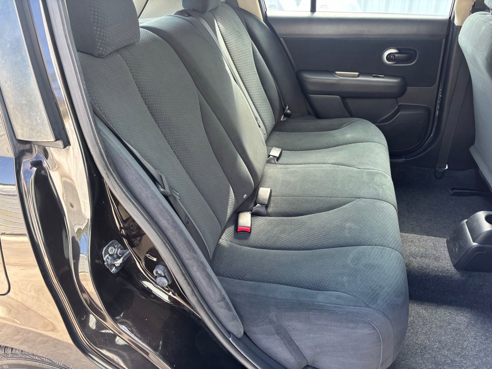 Used 2011 Nissan Versa 1.8 S w/ Plus Pkg image 28