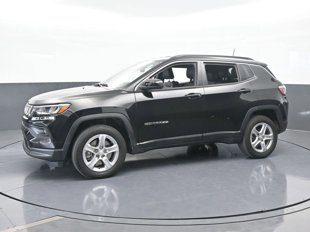 Used 2024 Jeep Compass Latitude video 2