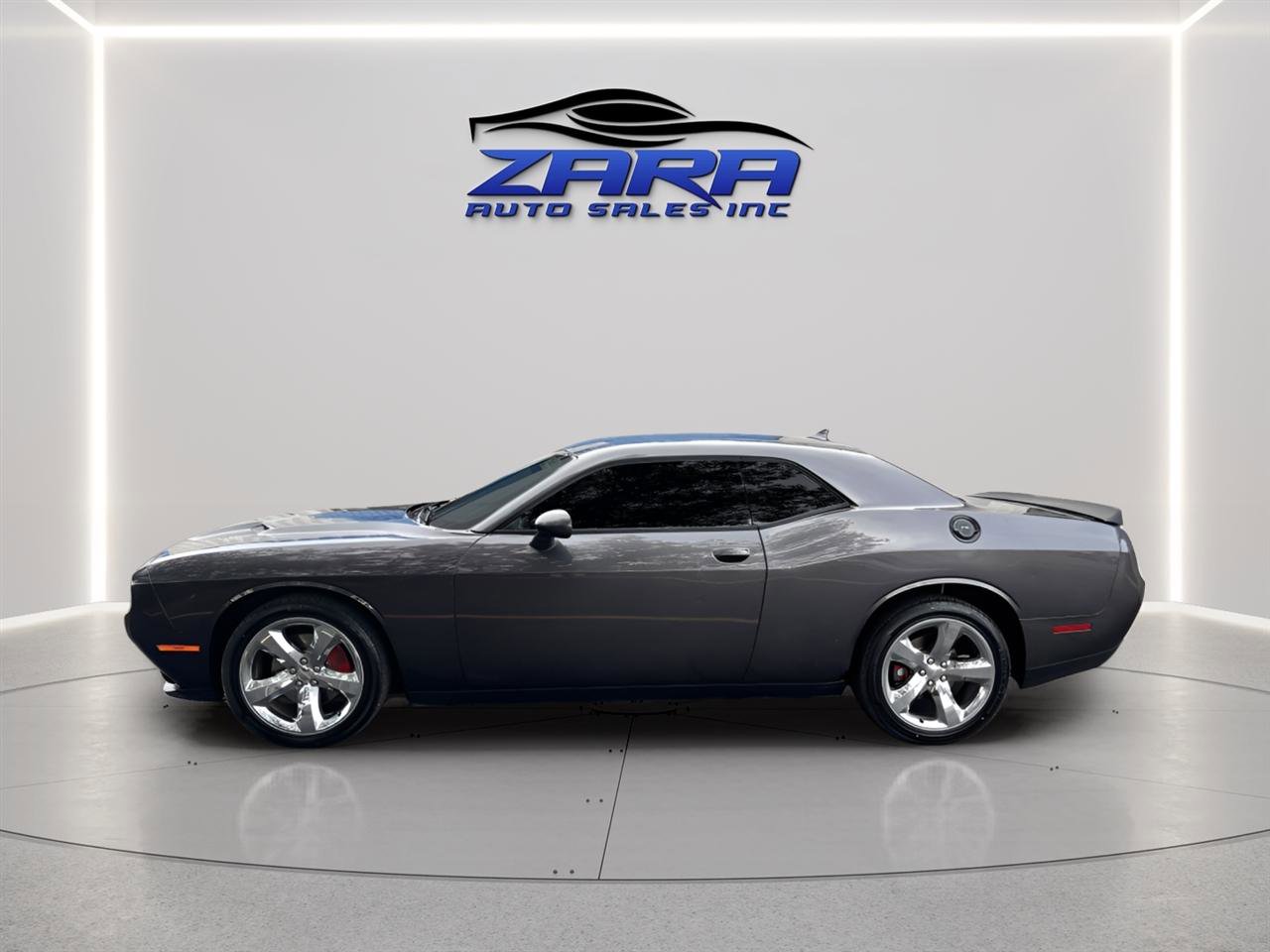 Used 2016 Dodge Challenger R/T Plus image 4
