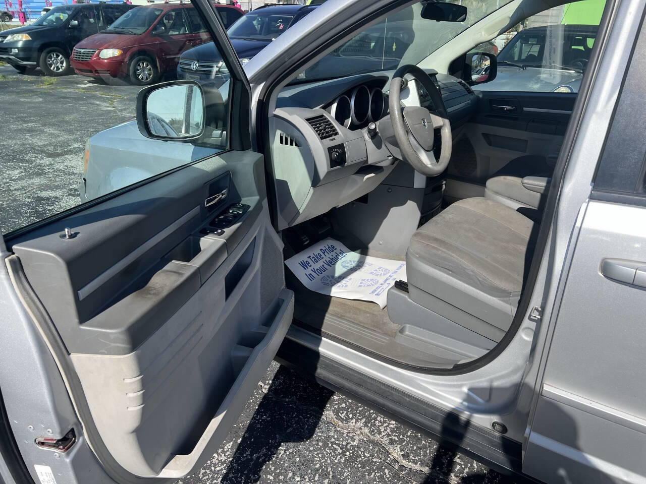 Used 2009 Dodge Grand Caravan SE w/ Climate Group image 9