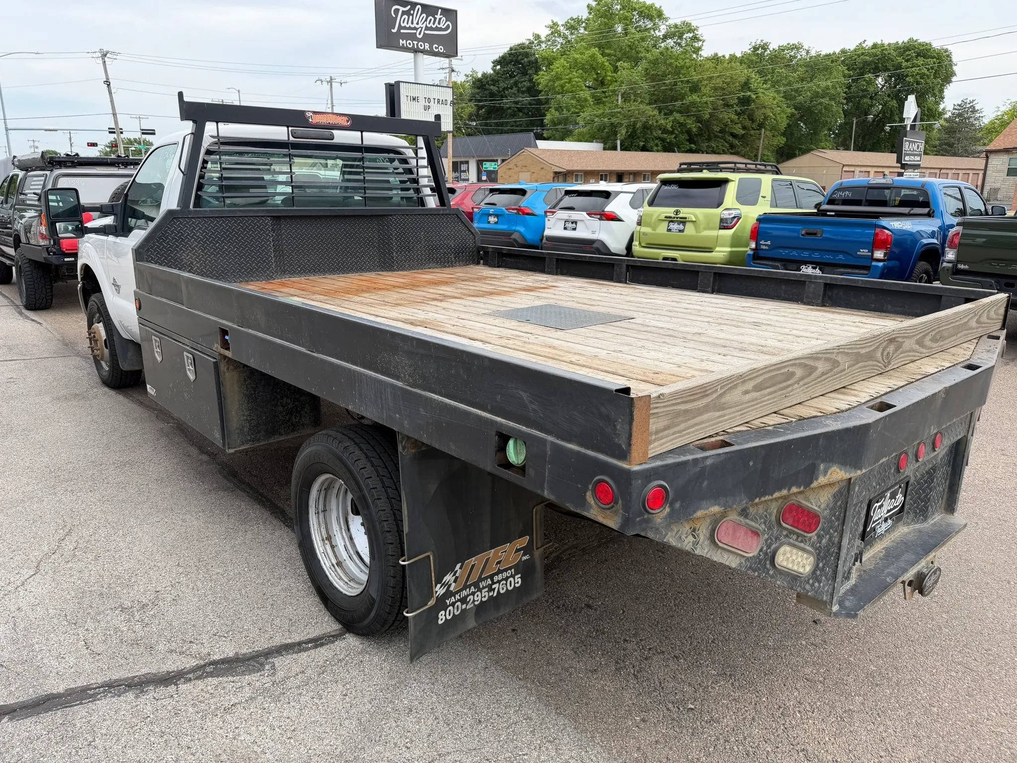 Used 2016 Ford F350 XL w/ Power Equipment Group AWD/4WD image 5