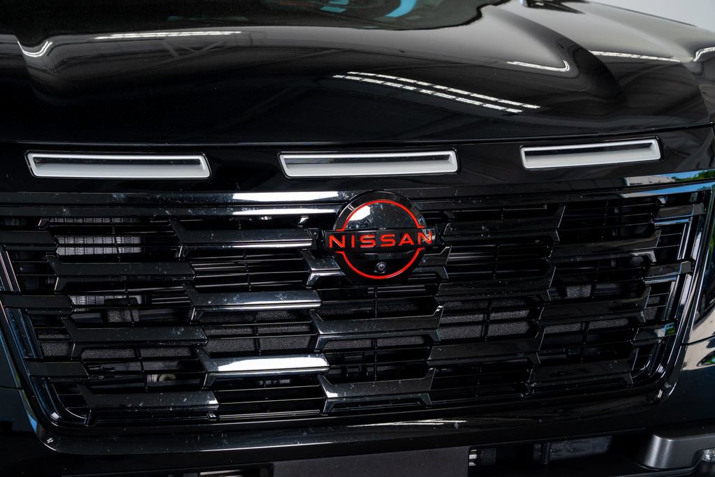 Used 2025 Nissan Armada PRO-4X AWD/4WD image 5