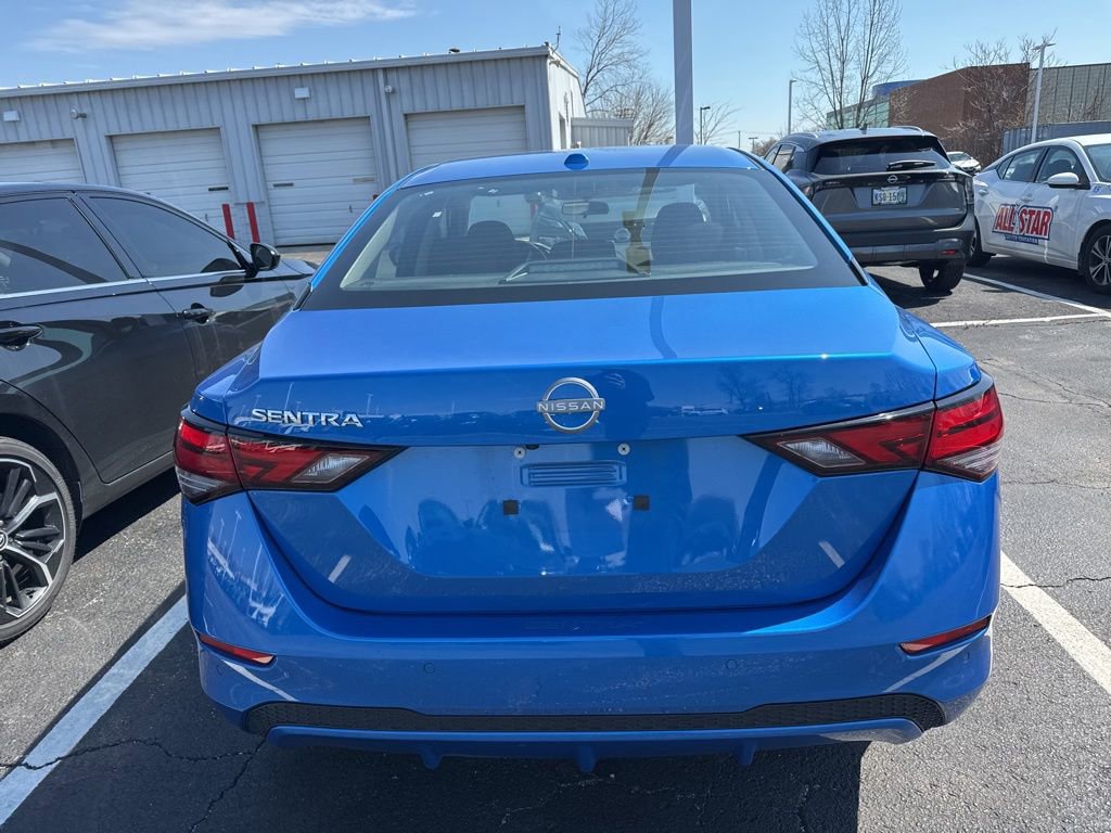 Certified 2025 Nissan Sentra SV image 5