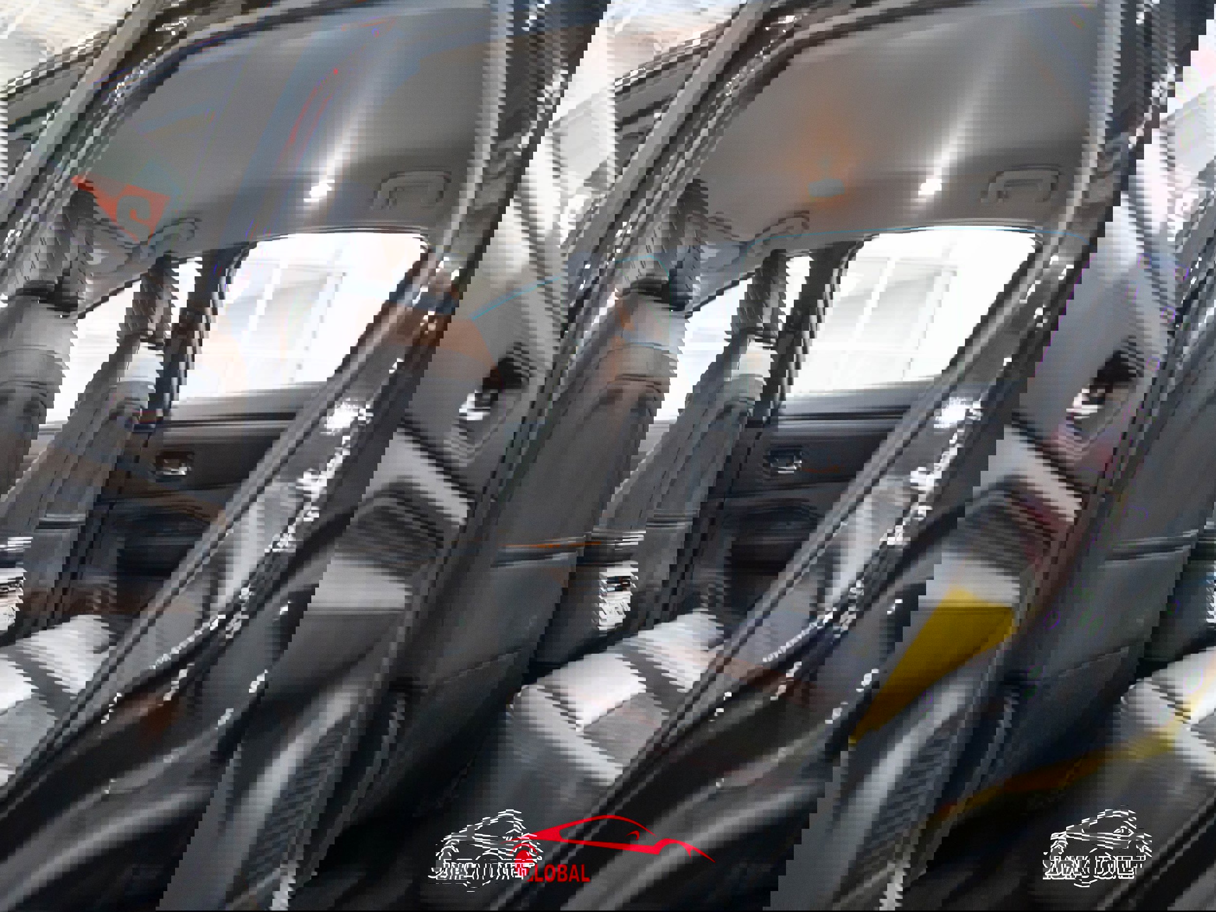 Used 2023 Nissan Ariya AWD image 21