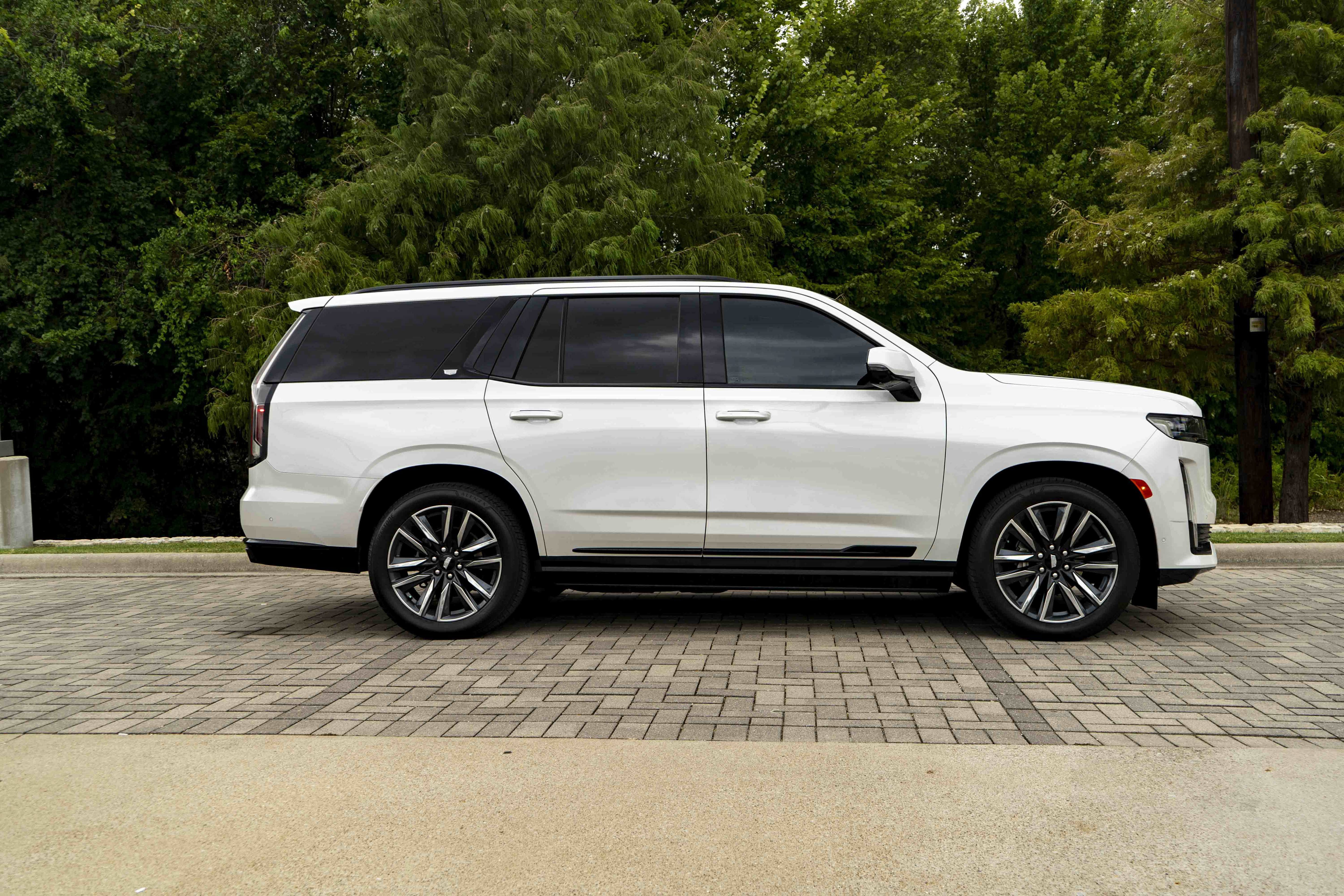 Used 2024 Cadillac Escalade Sport Platinum AWD/4WD image 9