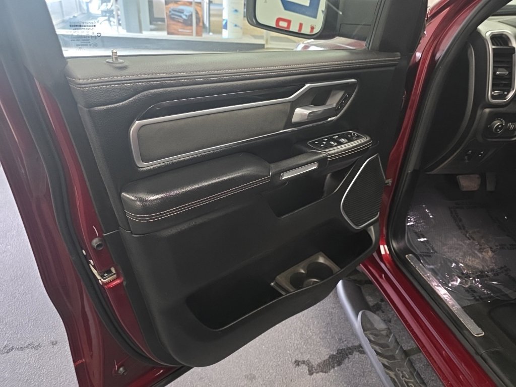 Used 2020 RAM 1500 Laramie w/ Sport Appearance Package AWD/4WD image 15
