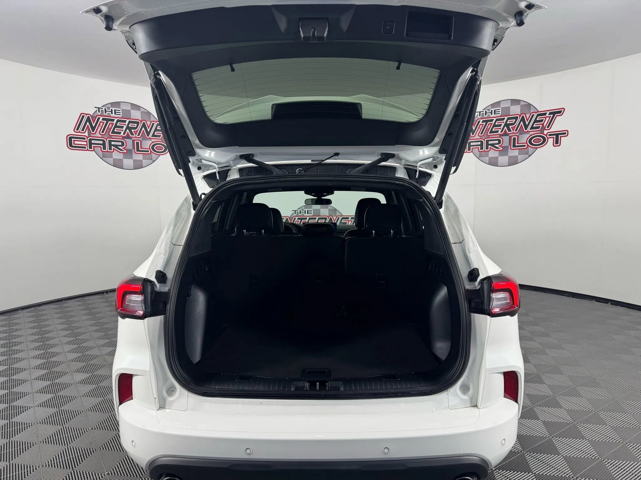 Used 2024 Ford Escape ST-Line w/ Tech Pack #1 image 27