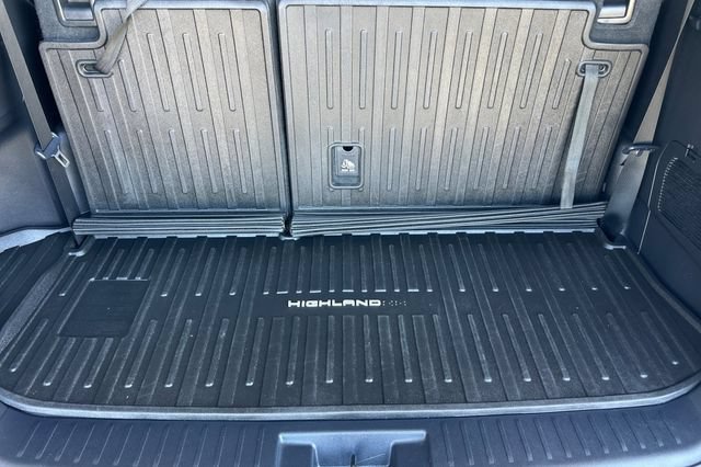 Used 2020 Toyota Highlander XLE AWD/4WD image 20