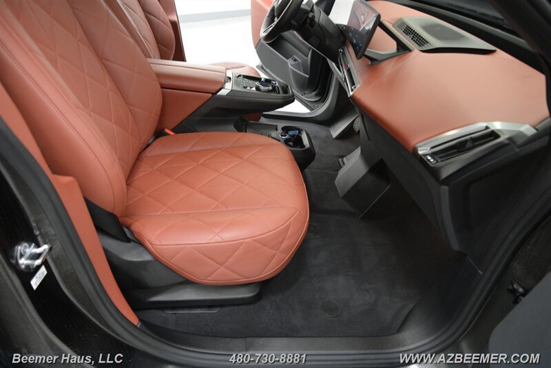 Used 2025 BMW iX M60 AWD/4WD image 23