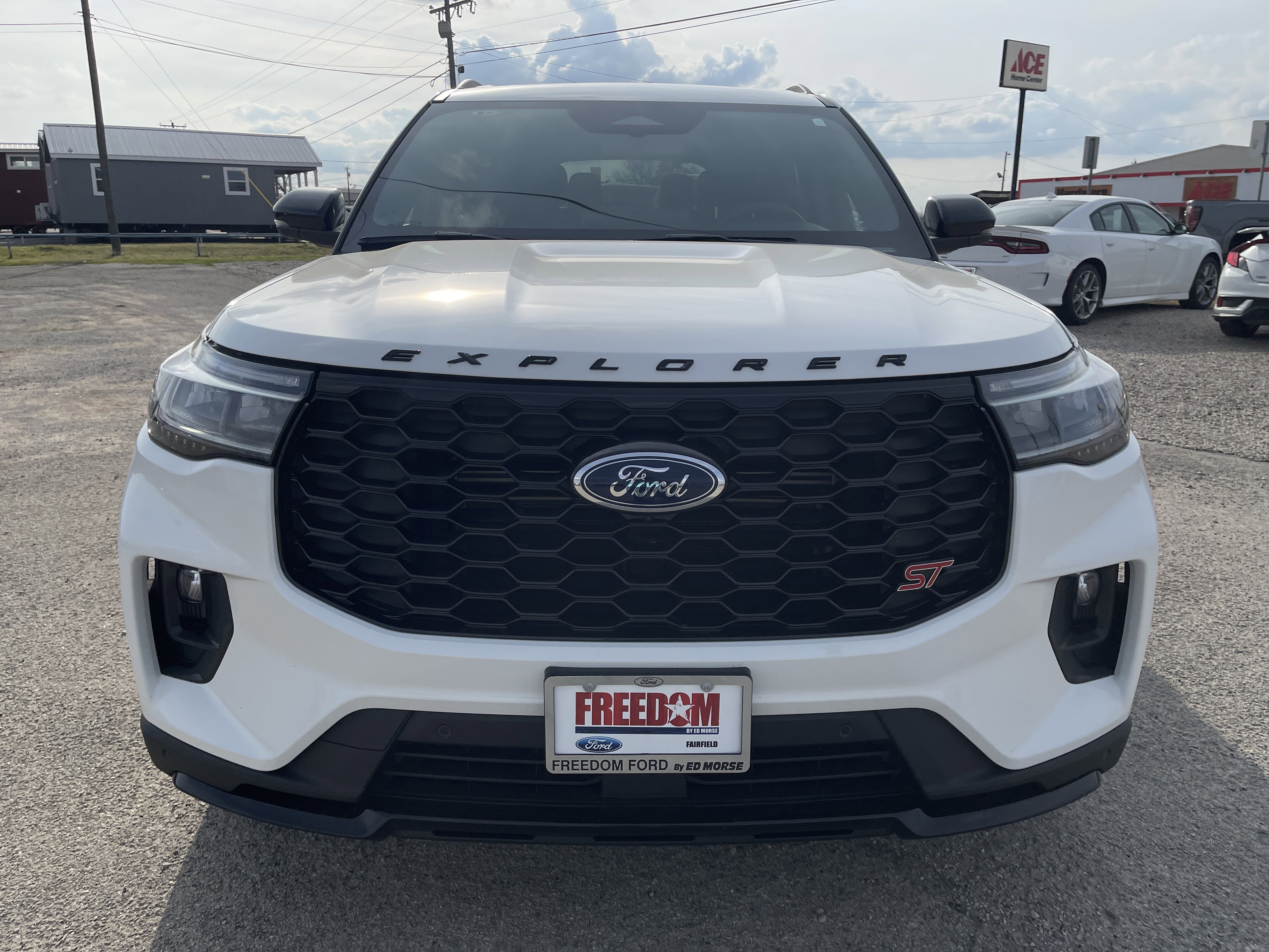 Used 2025 Ford Explorer ST image 11