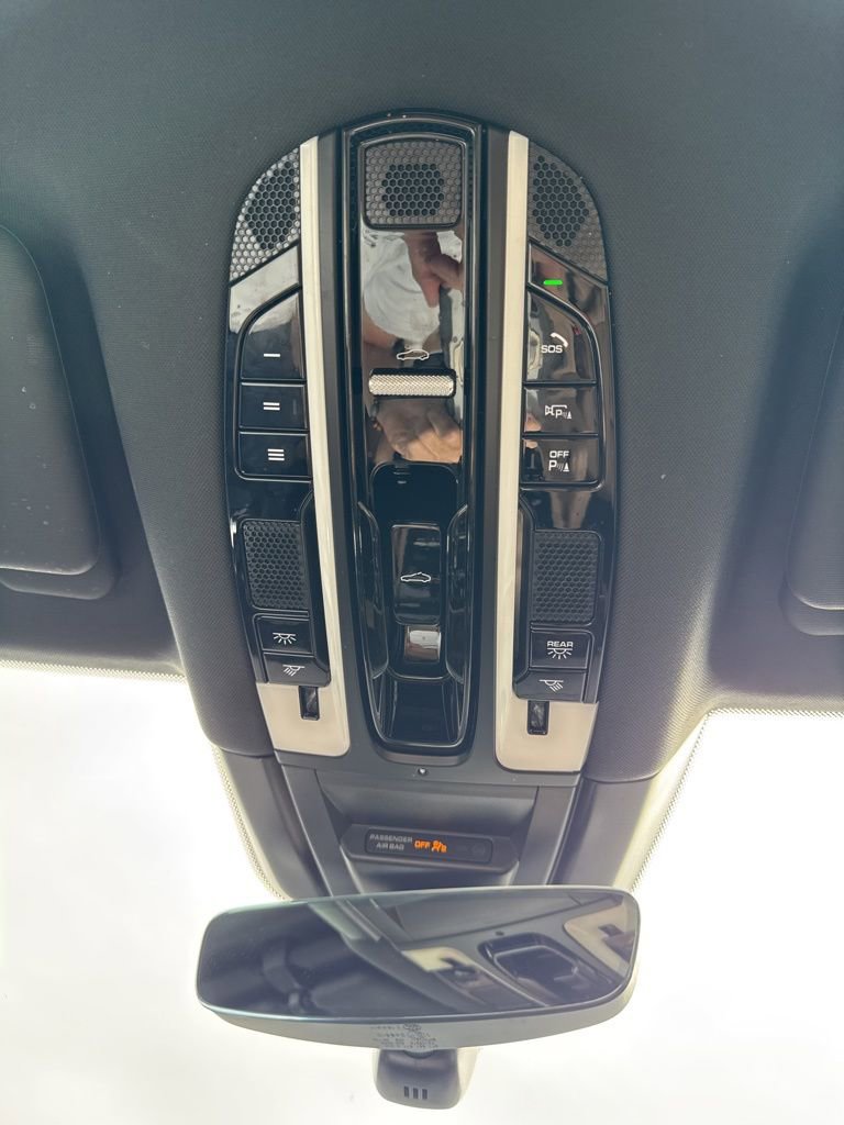 Used 2023 Porsche Cayenne image 26