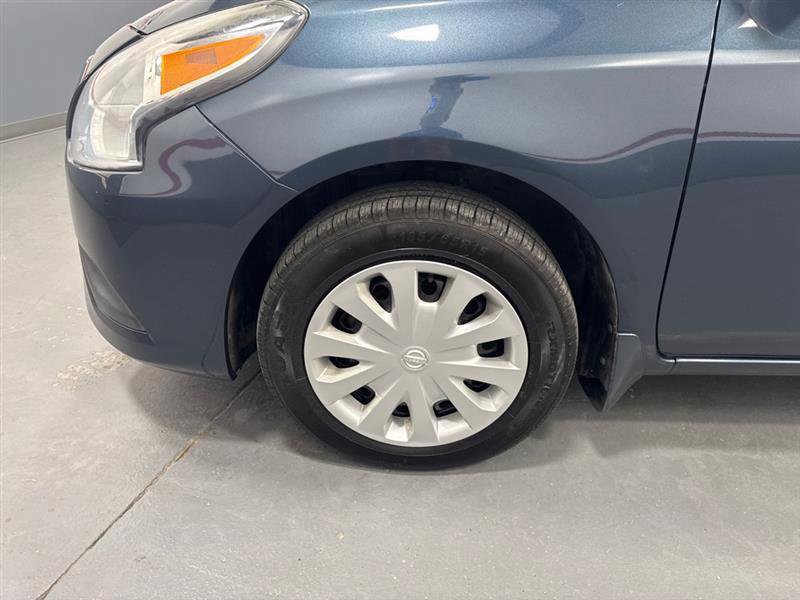 Used 2016 Nissan Versa SV FWD image 9