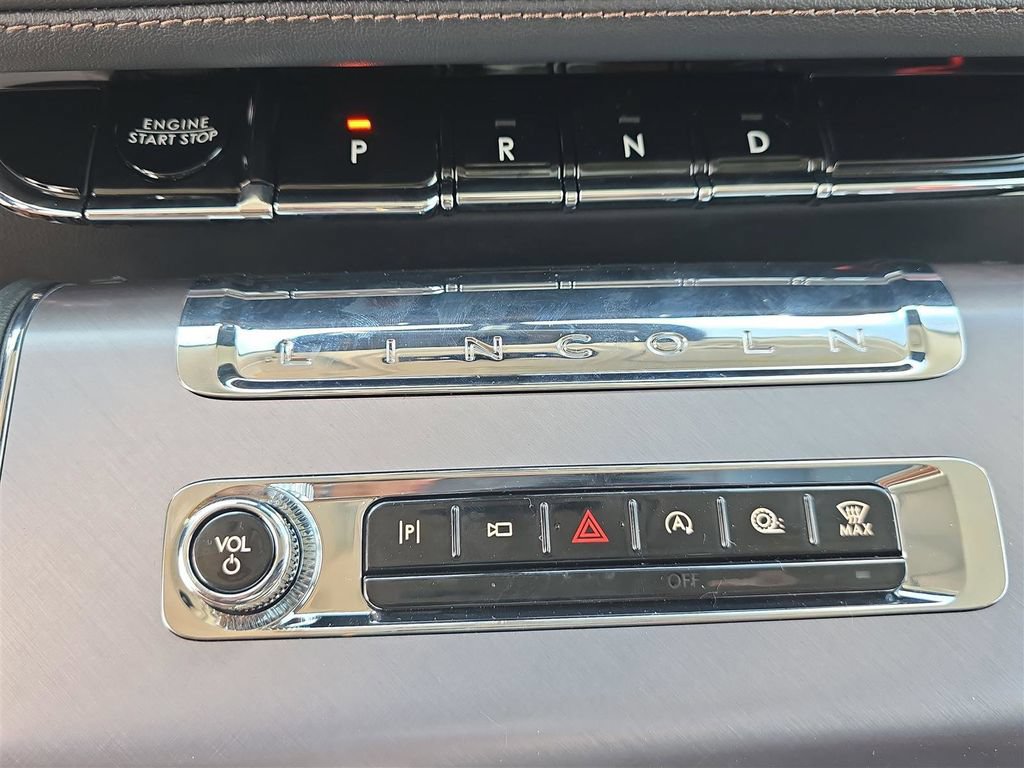 New 2025 Lincoln Aviator 2WD w/ Equipment Group 101A image 24