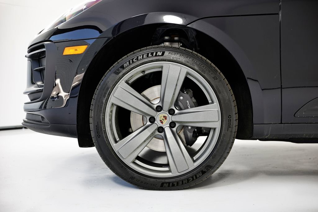 New 2026 Porsche Macan image 13