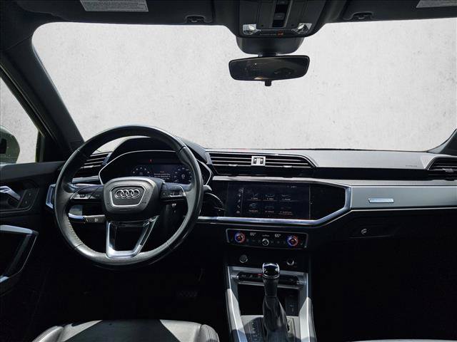 Used 2020 Audi Q3 2.0T Premium w/ Convenience Package AWD/4WD image 14