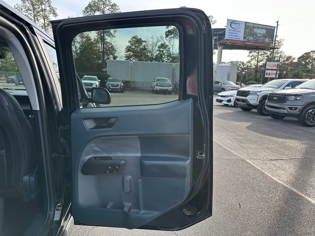 Used 2023 Ford Maverick Lariat w/ Lariat Luxury Package image 32