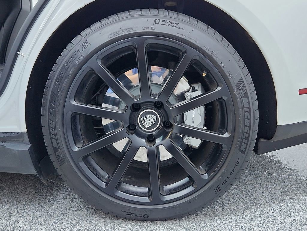 Used 2021 Porsche Taycan Turbo image 40