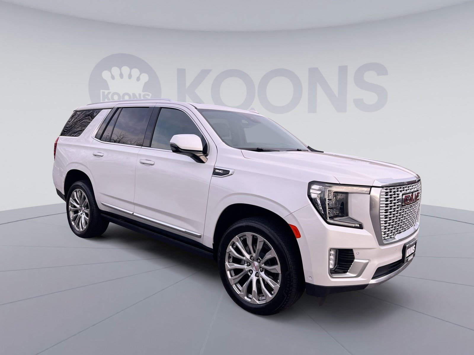 Used 2024 GMC Yukon Denali w/ Denali Reserve Package image 8