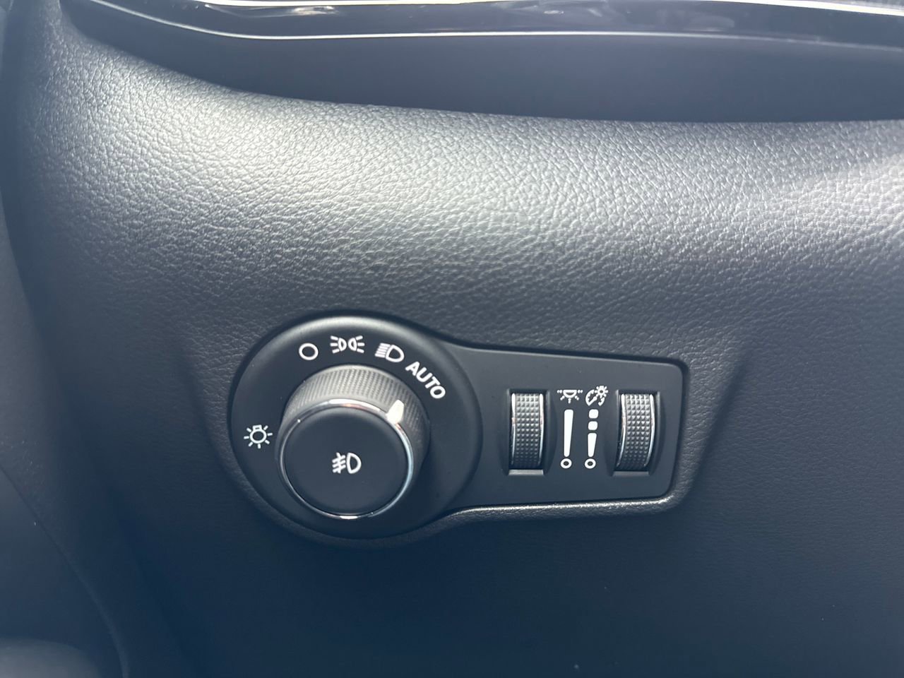 Used 2024 Jeep Compass Trailhawk w/ Trailer Tow Group image 26