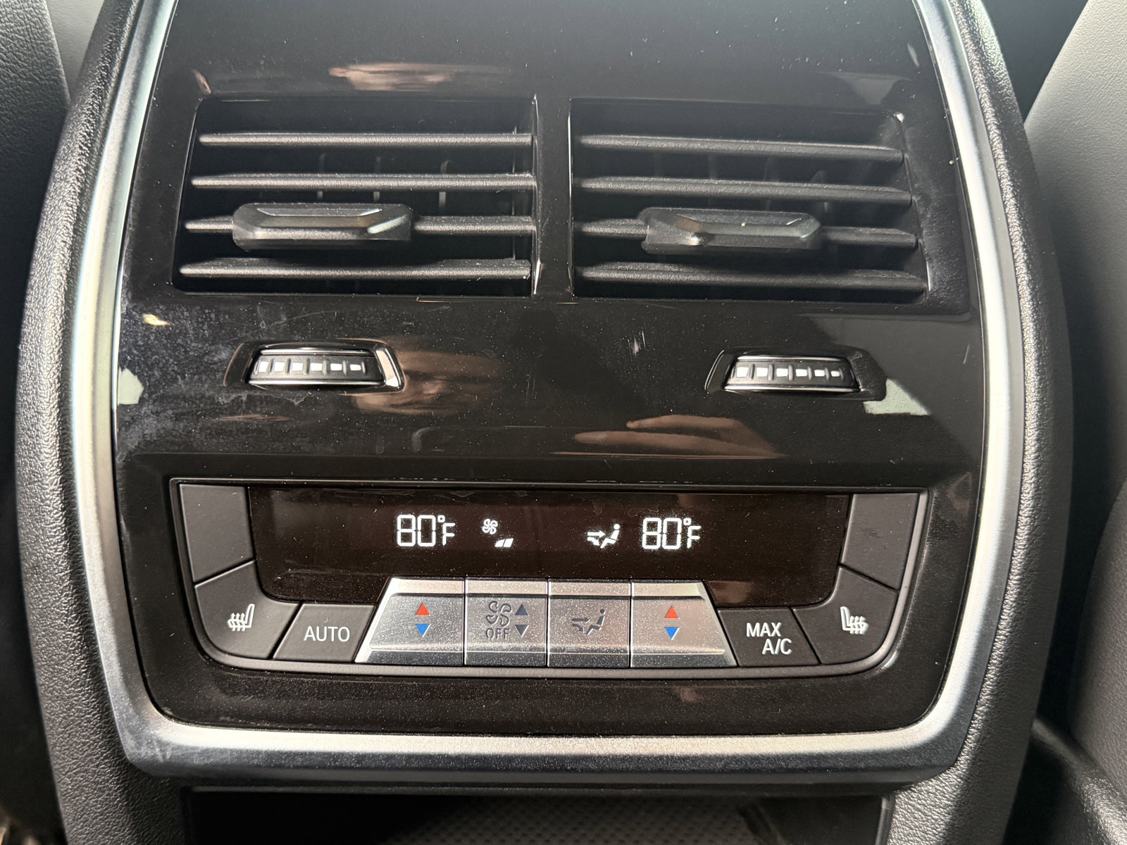 Used 2022 BMW X5 M50i image 17