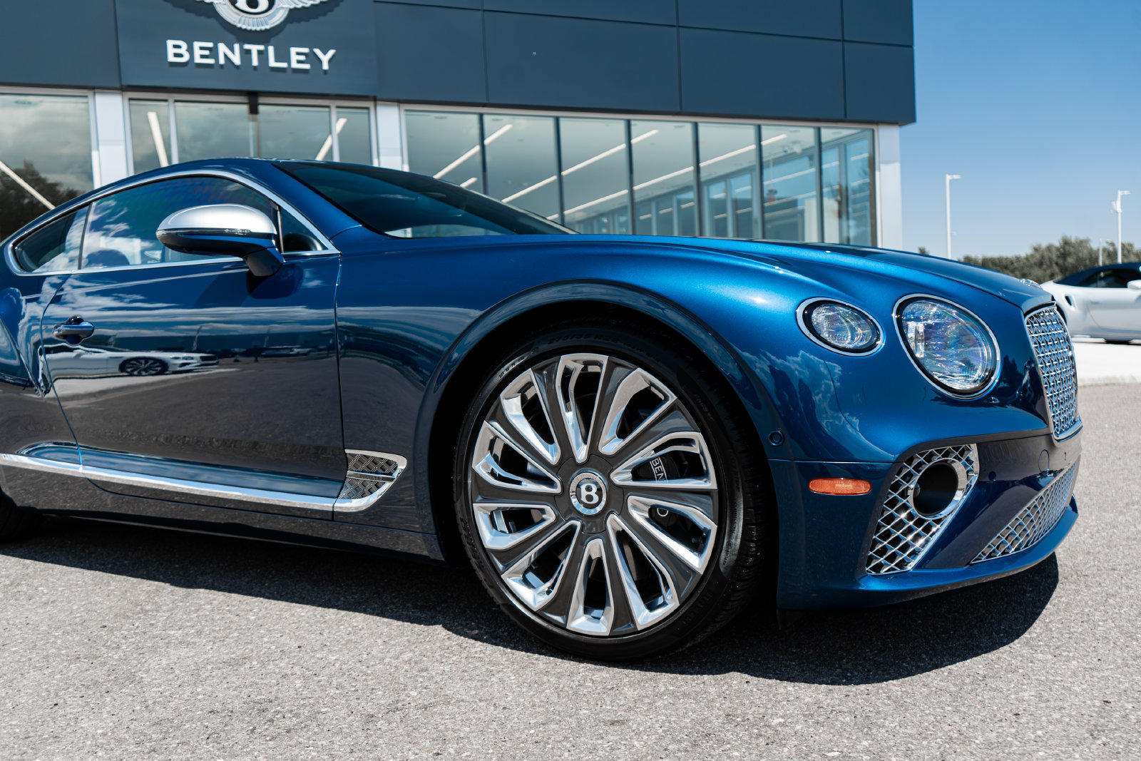Certified 2023 Bentley Continental GT Mulliner AWD/4WD image 19