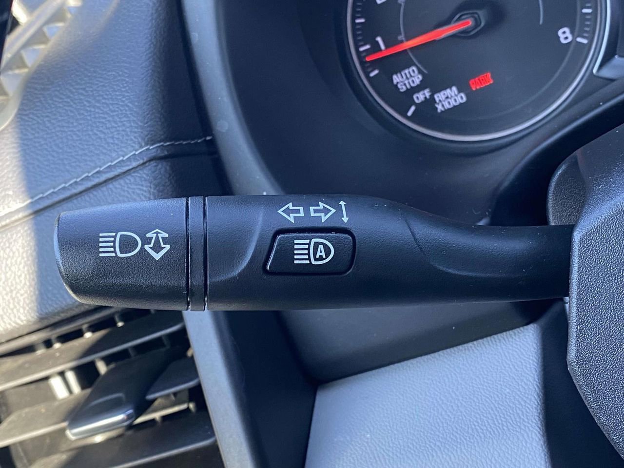 Used 2023 GMC Terrain SLT image 20