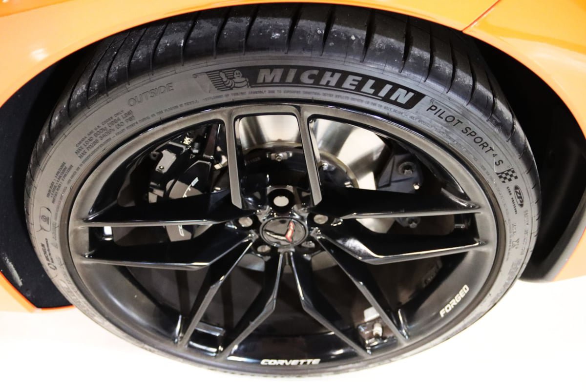 Used 2025 Chevrolet Corvette Z06 RWD image 25