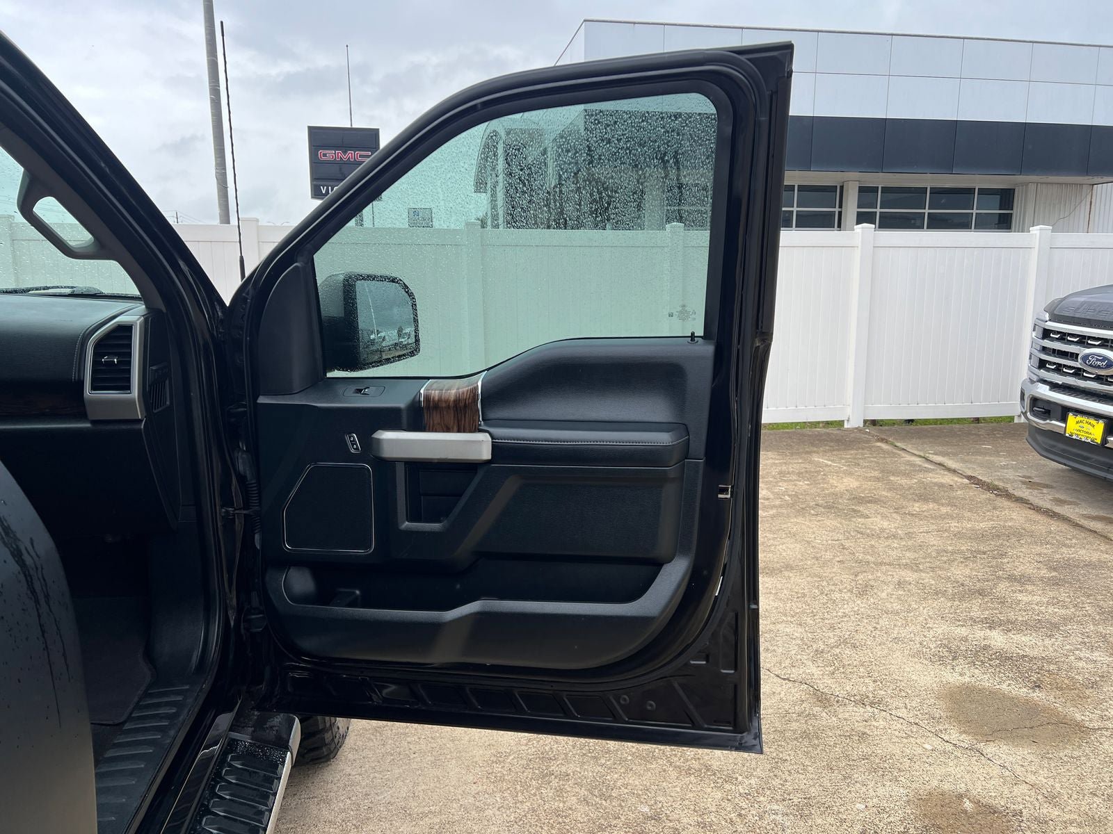 Used 2020 Ford F150 Lariat RWD image 10