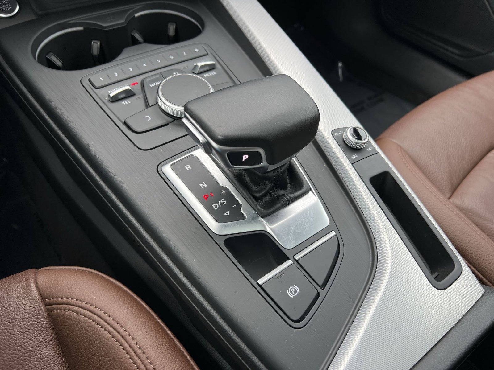 Used 2017 Audi A4 2.0T Premium image 21