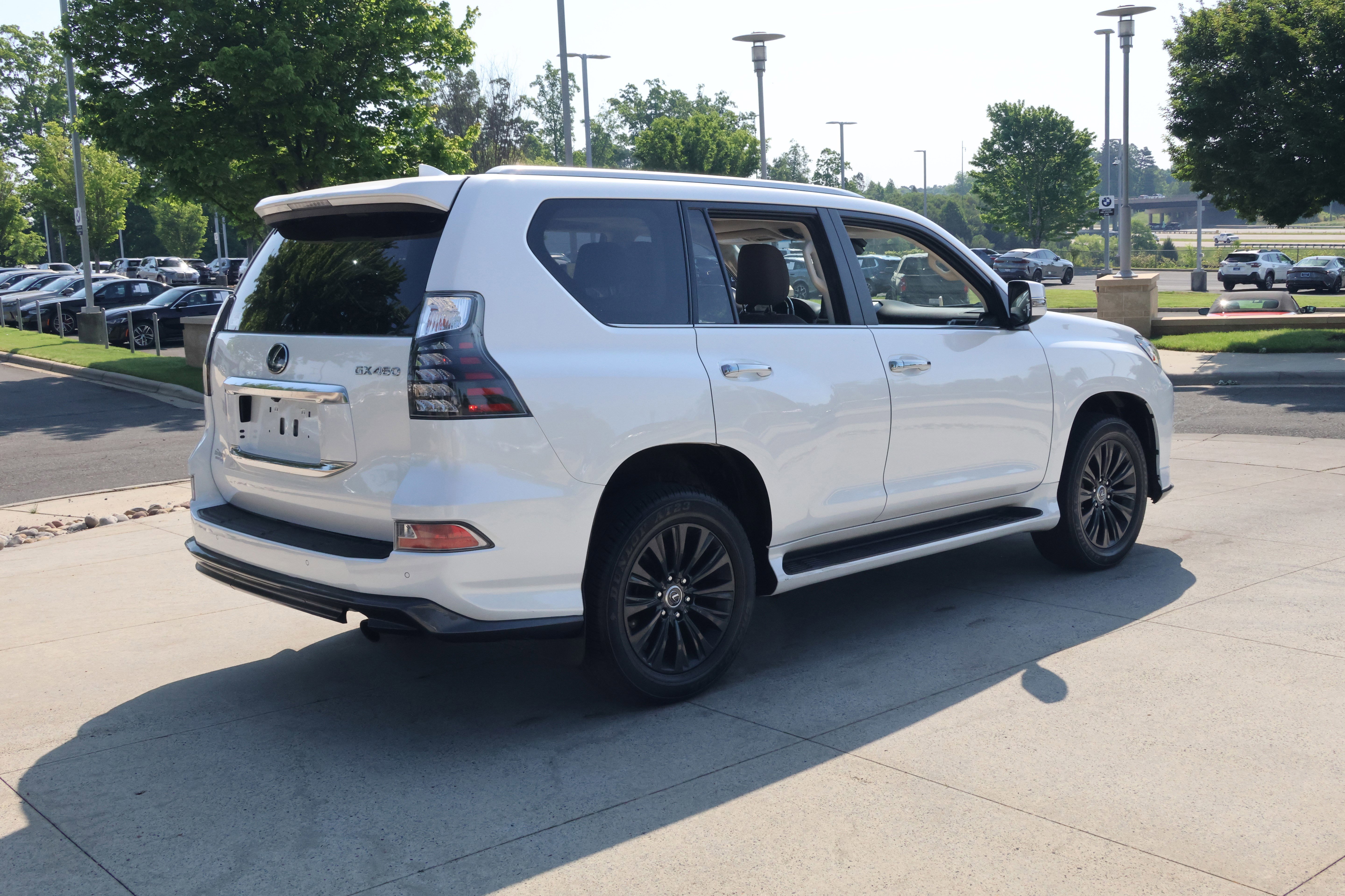 Used 2023 Lexus GX 460 Premium AWD/4WD image 9