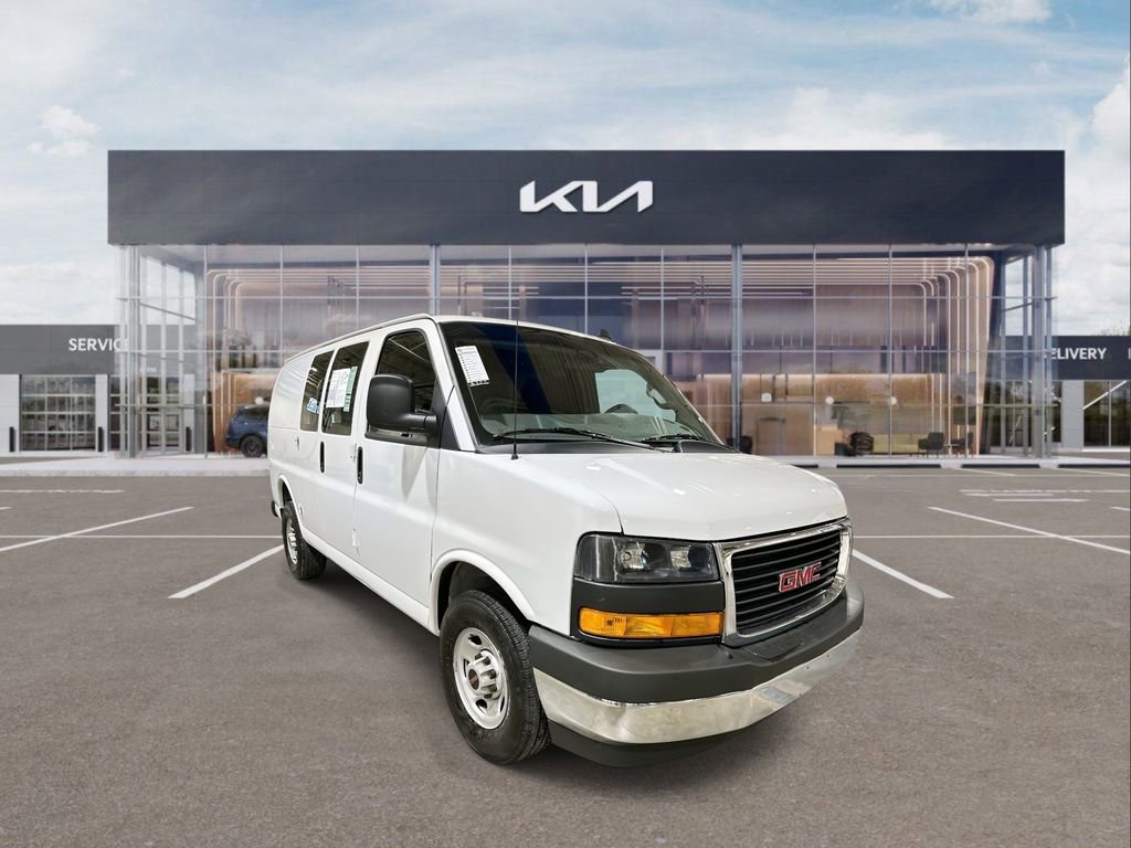 Used 2024 GMC Savana 2500 w/ Driver Convenience Package image 2