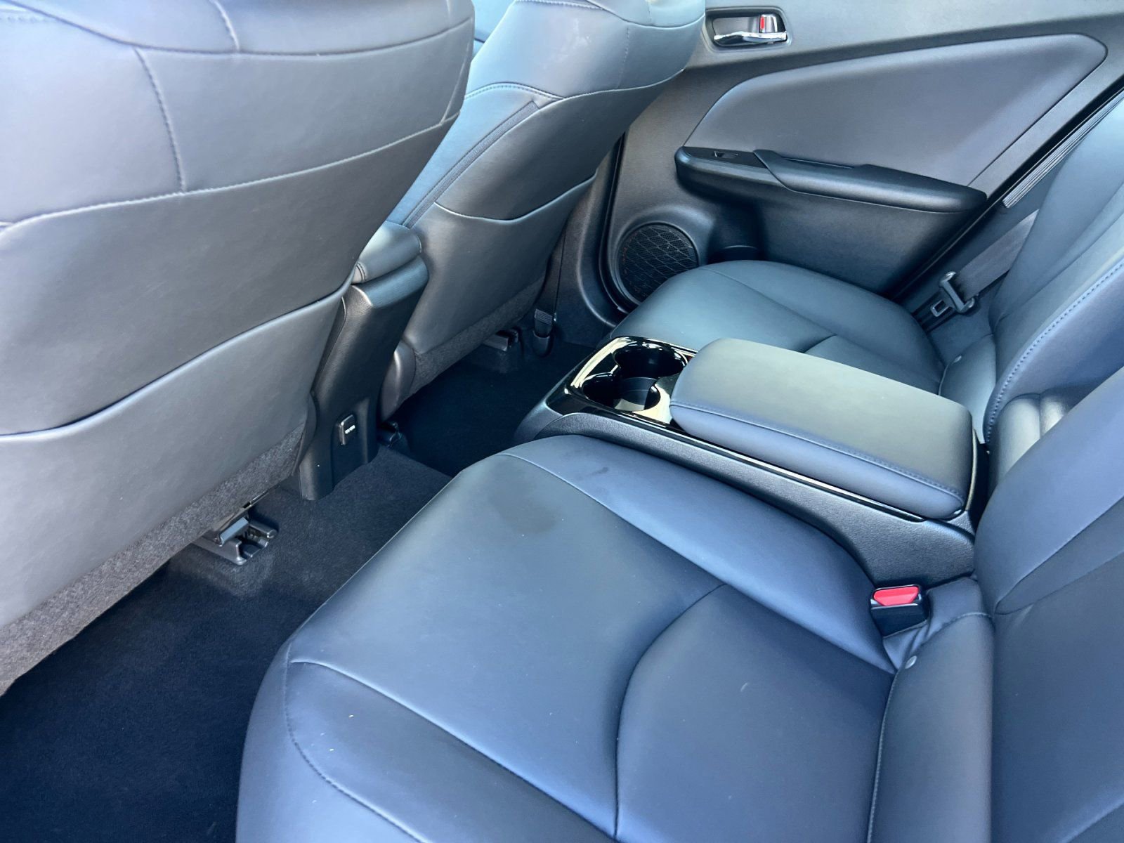 Used 2019 Toyota Prius Prime Advanced FWD image 12