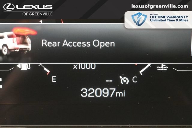 Used 2025 GMC Yukon XL Denali AWD/4WD image 13