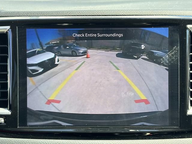 Used 2023 Chrysler Pacifica Touring-L FWD image 26