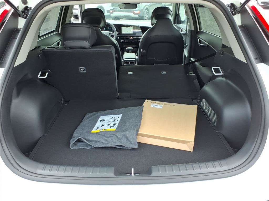 New 2026 Kia Niro EX FWD image 15