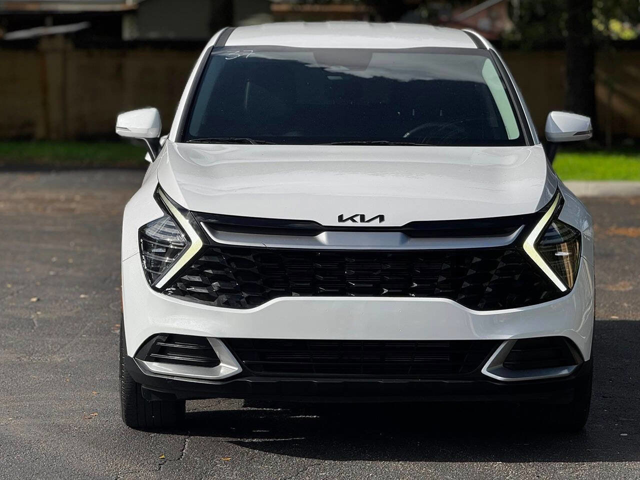 Used 2025 Kia Sportage EX image 3