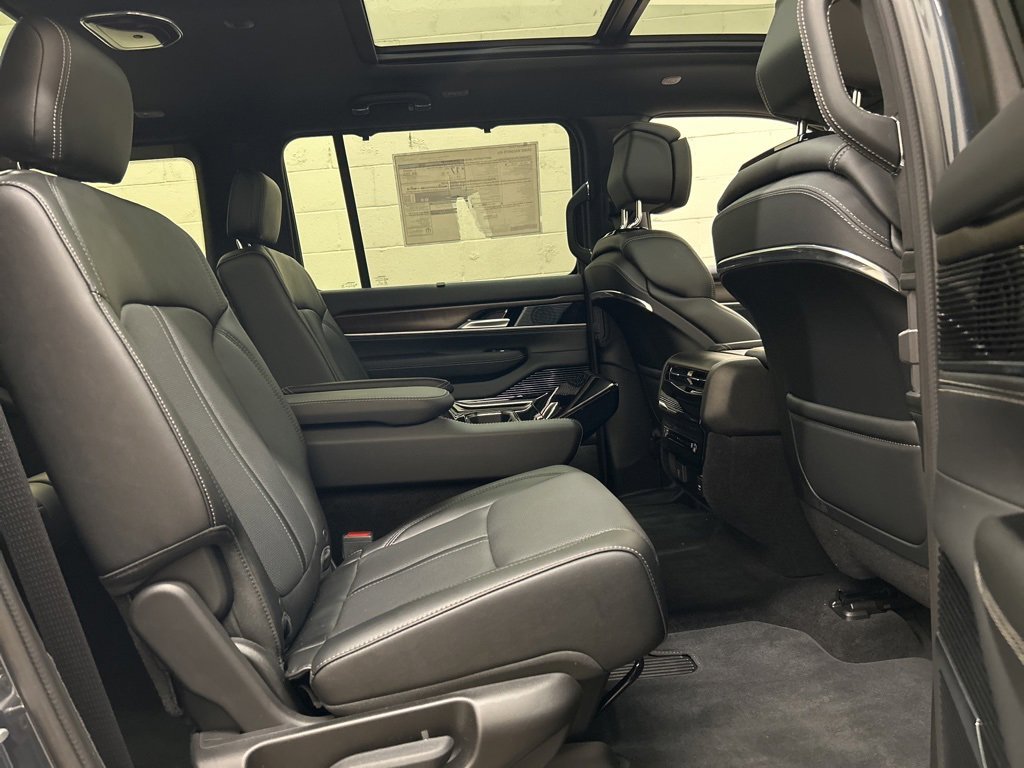 New 2024 Jeep Grand Wagoneer Series I w/ Convenience Group III image 11