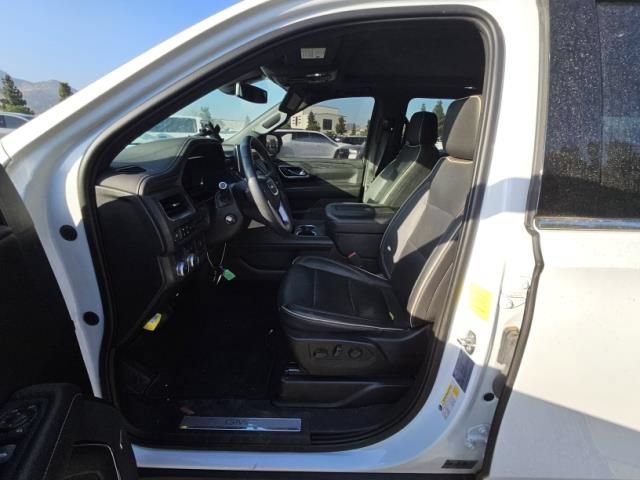 Used 2022 GMC Yukon XL SLT w/ SLT Luxury Package RWD image 5
